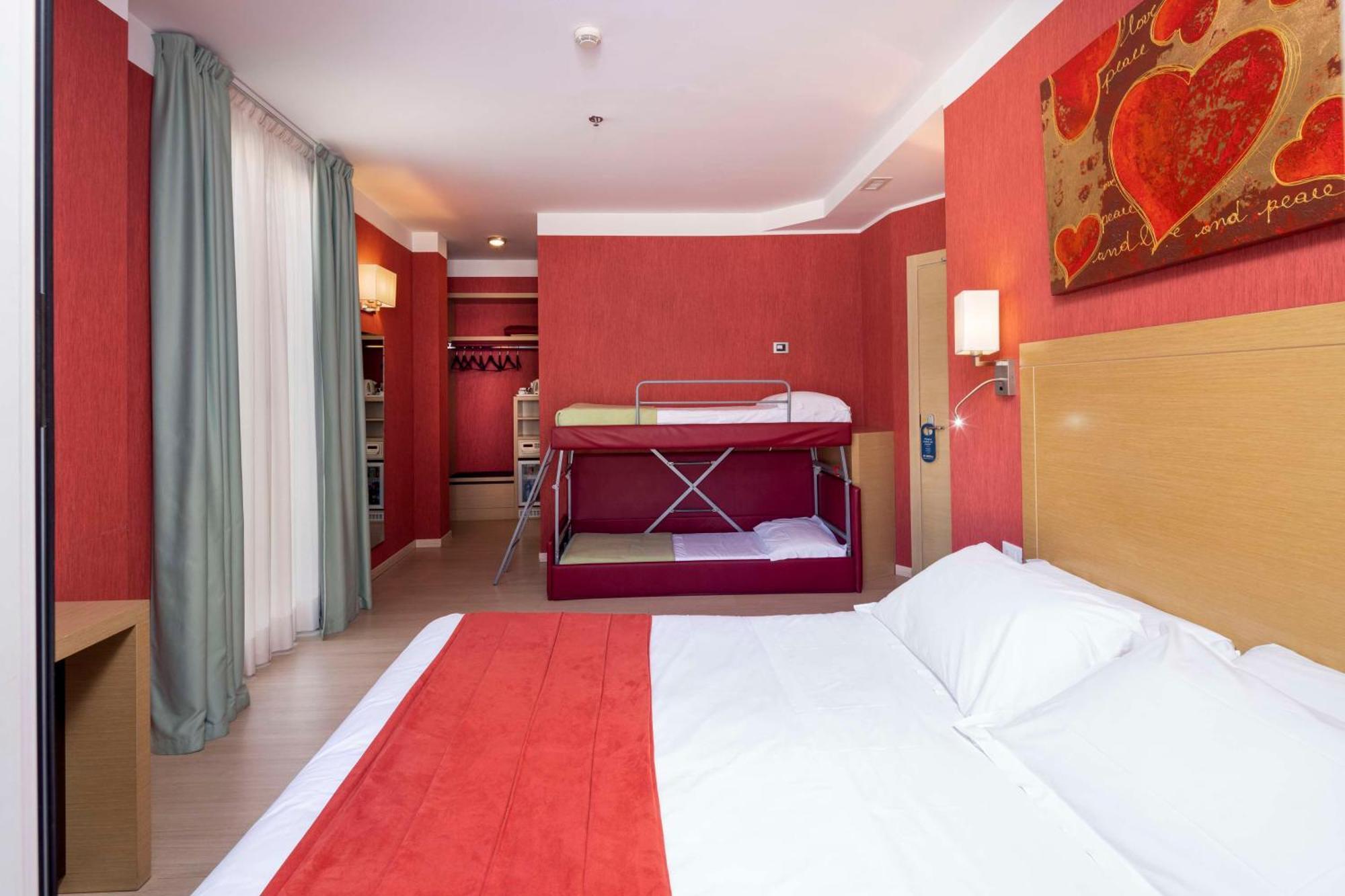 Best Western Porto Antico Генуа Екстериор снимка