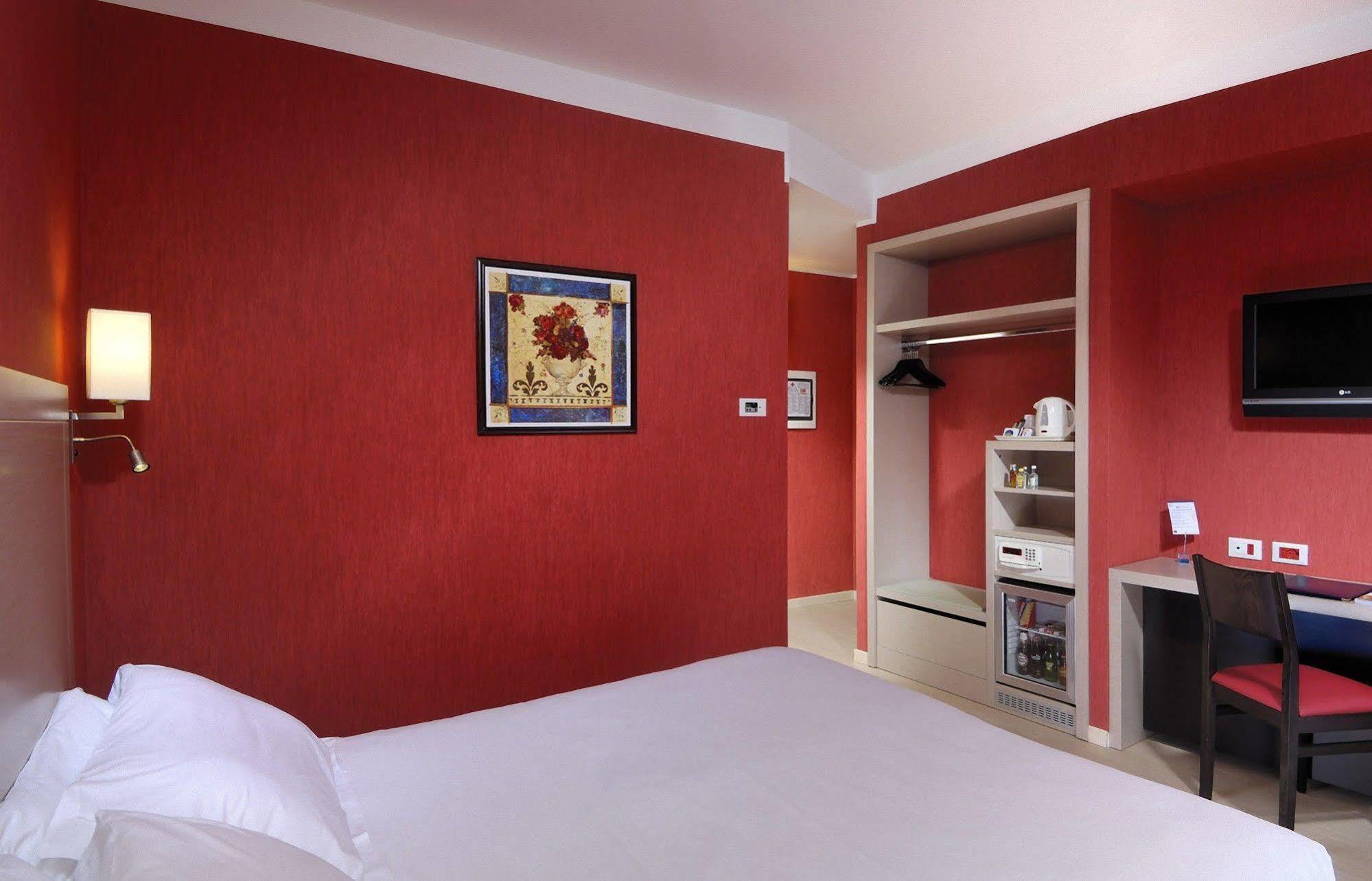 Best Western Porto Antico Генуа Екстериор снимка